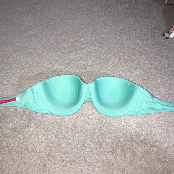 Bathing suit tops - Picture 7 of 8